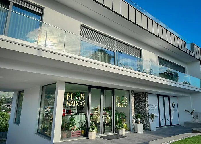 Flora Guest House