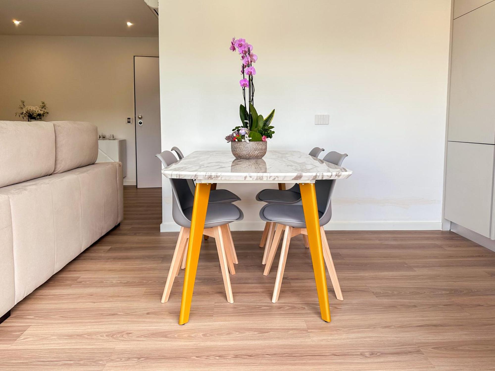 Flora Apartment