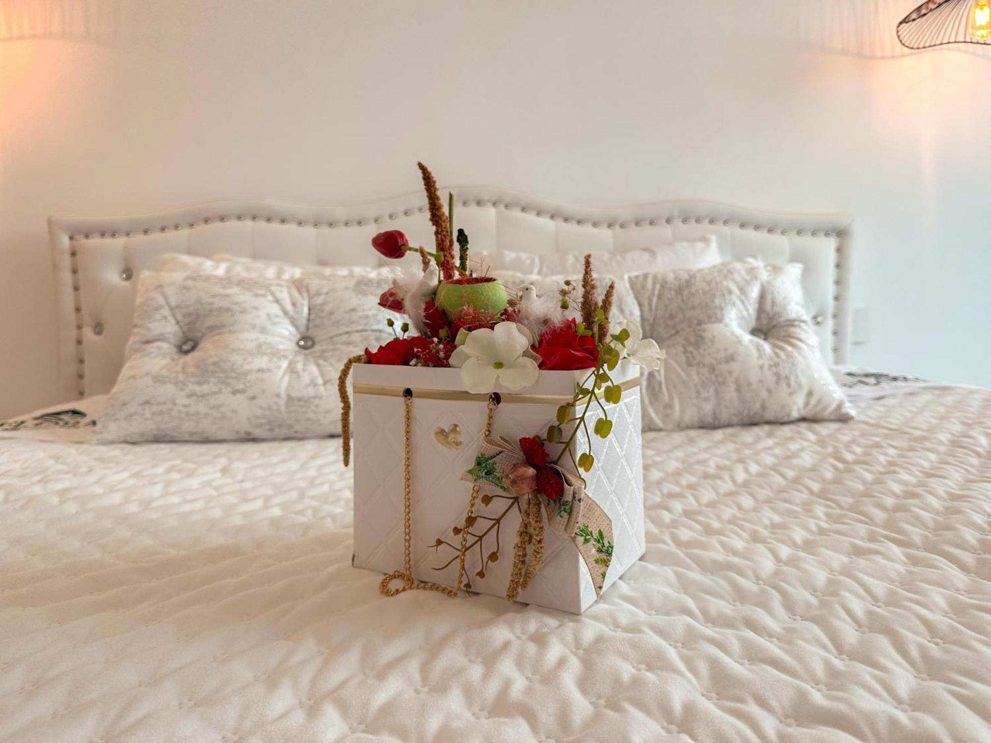 Flora Apartment *